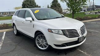 Used 2019 Lincoln MKT AWD image 1