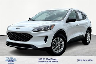 Used 2022 Ford Escape SE image 1