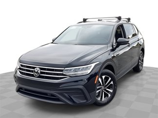Used 2023 Volkswagen Tiguan S image 1