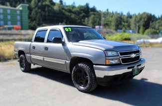 Used 2007 Chevrolet Silverado 1500 LT w/ Crew Cab Value Package image 1