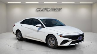 New 2025 Hyundai Elantra SE image 1