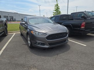 Used 2014 Ford Fusion SE image 1
