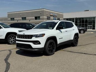 New 2025 Jeep Compass Latitude w/ Altitude Special Edition image 1