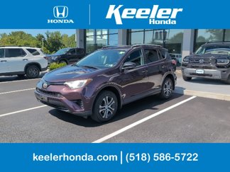 Used 2017 Toyota RAV4 LE image 1