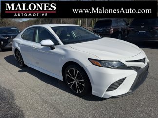 Used 2020 Toyota Camry SE image 1