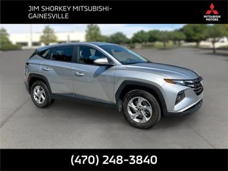Used 2023 Hyundai Tucson SE image 1