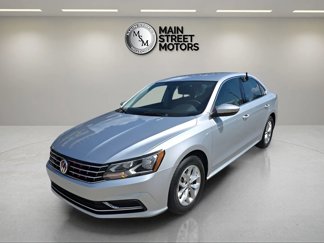 Used 2017 Volkswagen Passat 1.8T S image 1