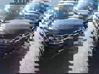 Used 2020 Volkswagen Tiguan SE image 1