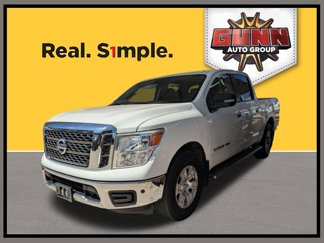 Used 2018 Nissan Titan SV image 1