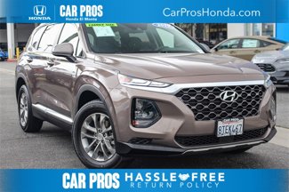 Used 2019 Hyundai Santa Fe SE image 1