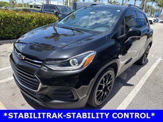 Used 2020 Chevrolet Trax LT w/ Premium Seat Package image 1