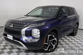 Used 2022 Mitsubishi Outlander SE image 1