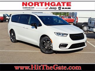New 2026 Chrysler Pacifica Select image 1