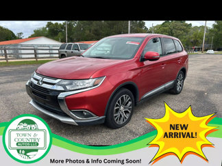 Used 2018 Mitsubishi Outlander SE image 1