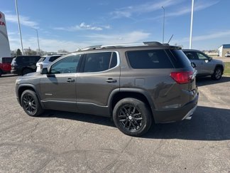 Used 2019 GMC Acadia SLT image 1