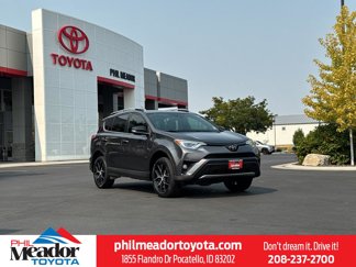 Used 2018 Toyota RAV4 SE image 1