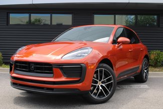 Used 2024 Porsche Macan image 1