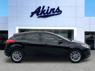 Used 2017 Ford Focus SE image 1