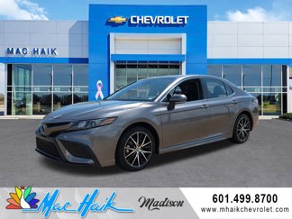 Used 2023 Toyota Camry SE image 1