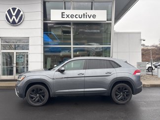 Certified 2022 Volkswagen Atlas Cross Sport SE w/ Black Wheel Package image 1