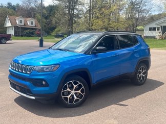 Used 2024 Jeep Compass Limited image 1