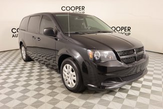 Used 2020 Dodge Grand Caravan SE image 1