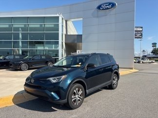 Used 2017 Toyota RAV4 LE image 1