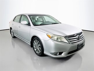 Used 2011 Toyota Avalon Limited image 1