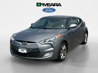 Used 2017 Hyundai Veloster image 1