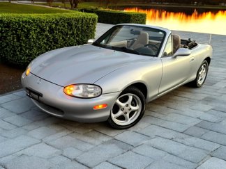 Used 1999 MAZDA MX-5 Miata image 1