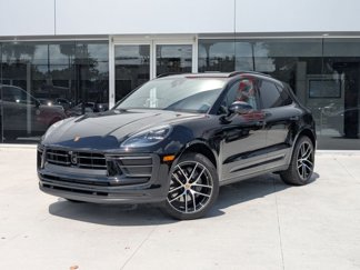 Certified 2025 Porsche Macan Turbo image 1
