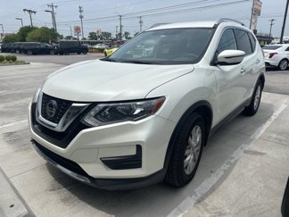 Used 2018 Nissan Rogue SV image 1