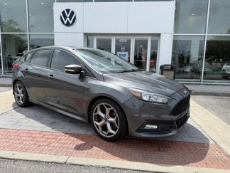 Used 2018 Ford Focus ST image 1
