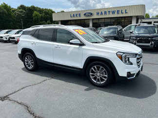Used 2024 GMC Terrain SLT image 1