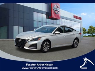 Certified 2023 Nissan Altima 2.5 SV image 1