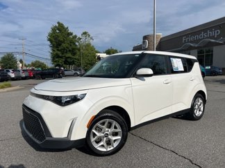 Used 2023 Kia Soul LX w/ Option Group 015 image 1