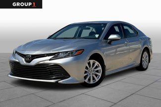 Used 2018 Toyota Camry LE image 1