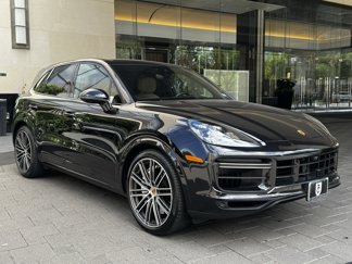 Used 2021 Porsche Cayenne Turbo image 1