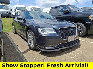 Used 2015 Chrysler 300 Limited image 1