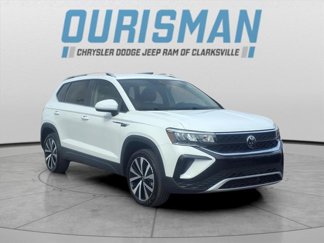 Used 2024 Volkswagen Taos SE image 1