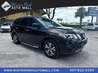 Used 2020 Nissan Pathfinder SL image 1