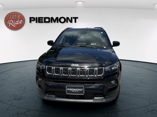 New 2025 Jeep Compass Latitude image 1