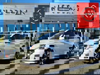 Used 2021 Nissan Altima 2.5 SV image 1