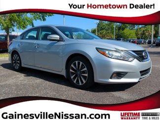 Used 2017 Nissan Altima 2.5 SV w/ Convenience Package image 1