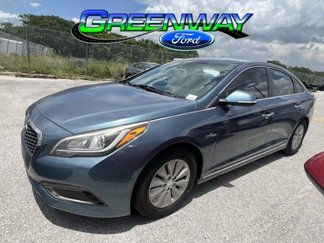 Used 2016 Hyundai Sonata SE image 1