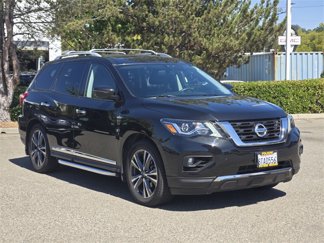 Used 2020 Nissan Pathfinder Platinum image 1