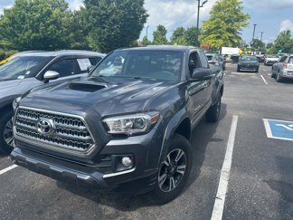 Used 2017 Toyota Tacoma TRD Sport image 1