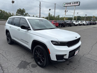 Used 2023 Jeep Grand Cherokee L Limited image 1