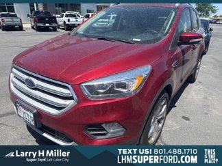 Used 2019 Ford Escape Titanium image 1