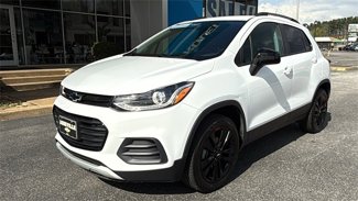 Certified 2022 Chevrolet Trax LT w/ Redline Edition image 1